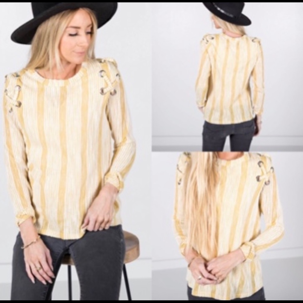 Stevie Hender Iris Textured Top in Lemon